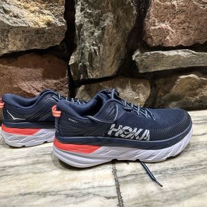 Ladies hoka one one bondi 7 shoes